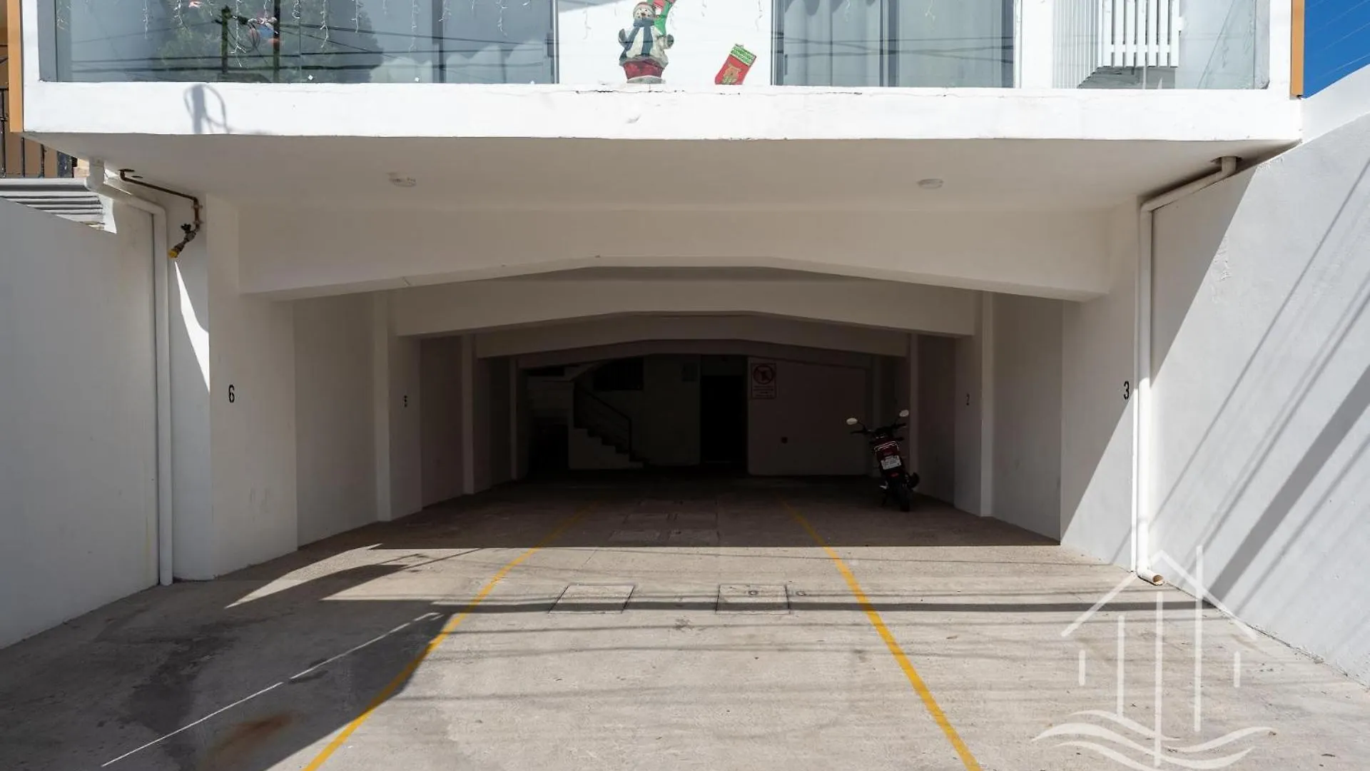 Apartment Luxe Modern-5 Star Area-Walk 2 Beach-Pool-Bbq-View-King Bed Mazatlan