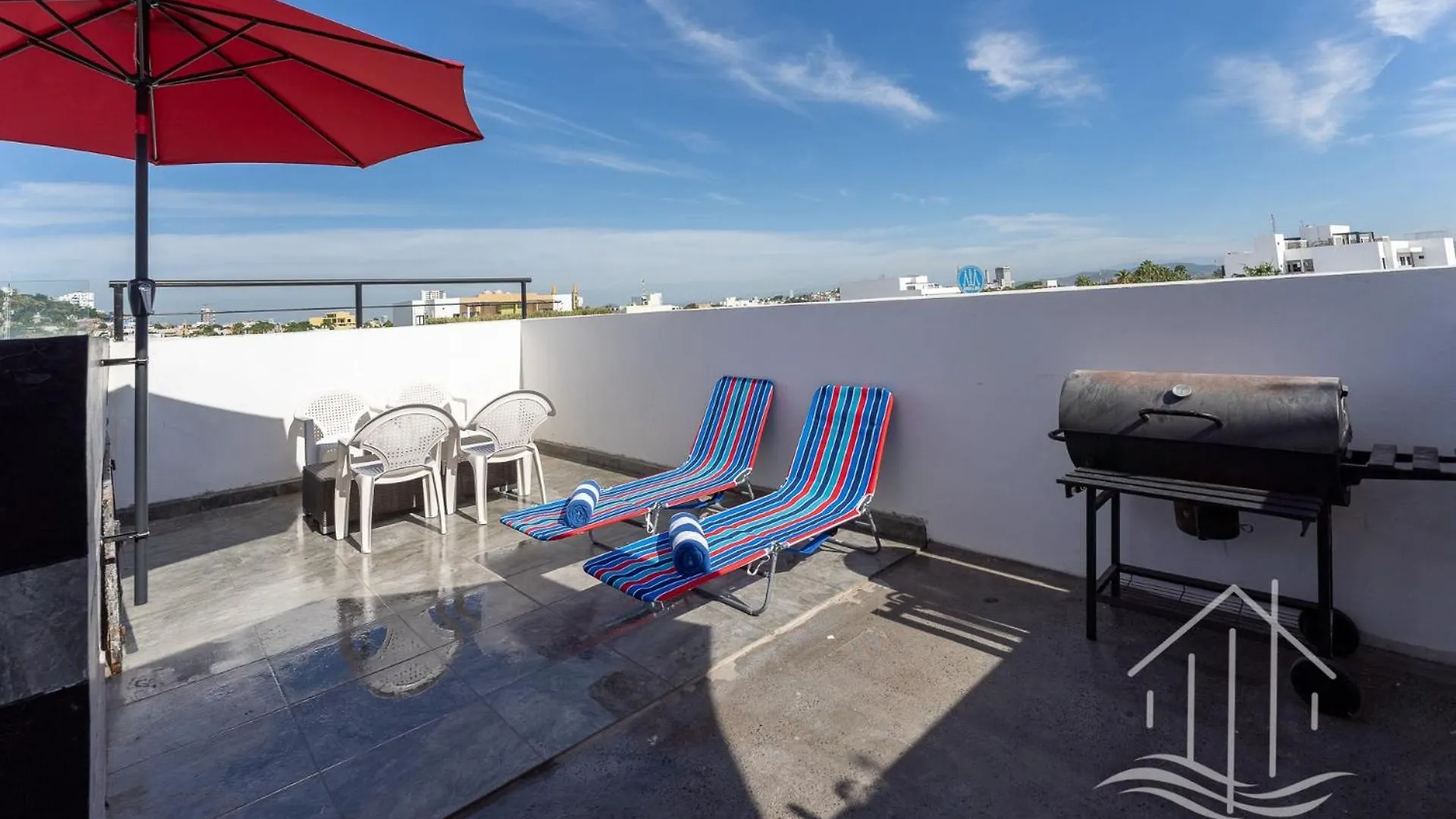 New & Modern, 5 Star Area, Walk 2 Beach, Pool, Views, King Bed Mazatlan