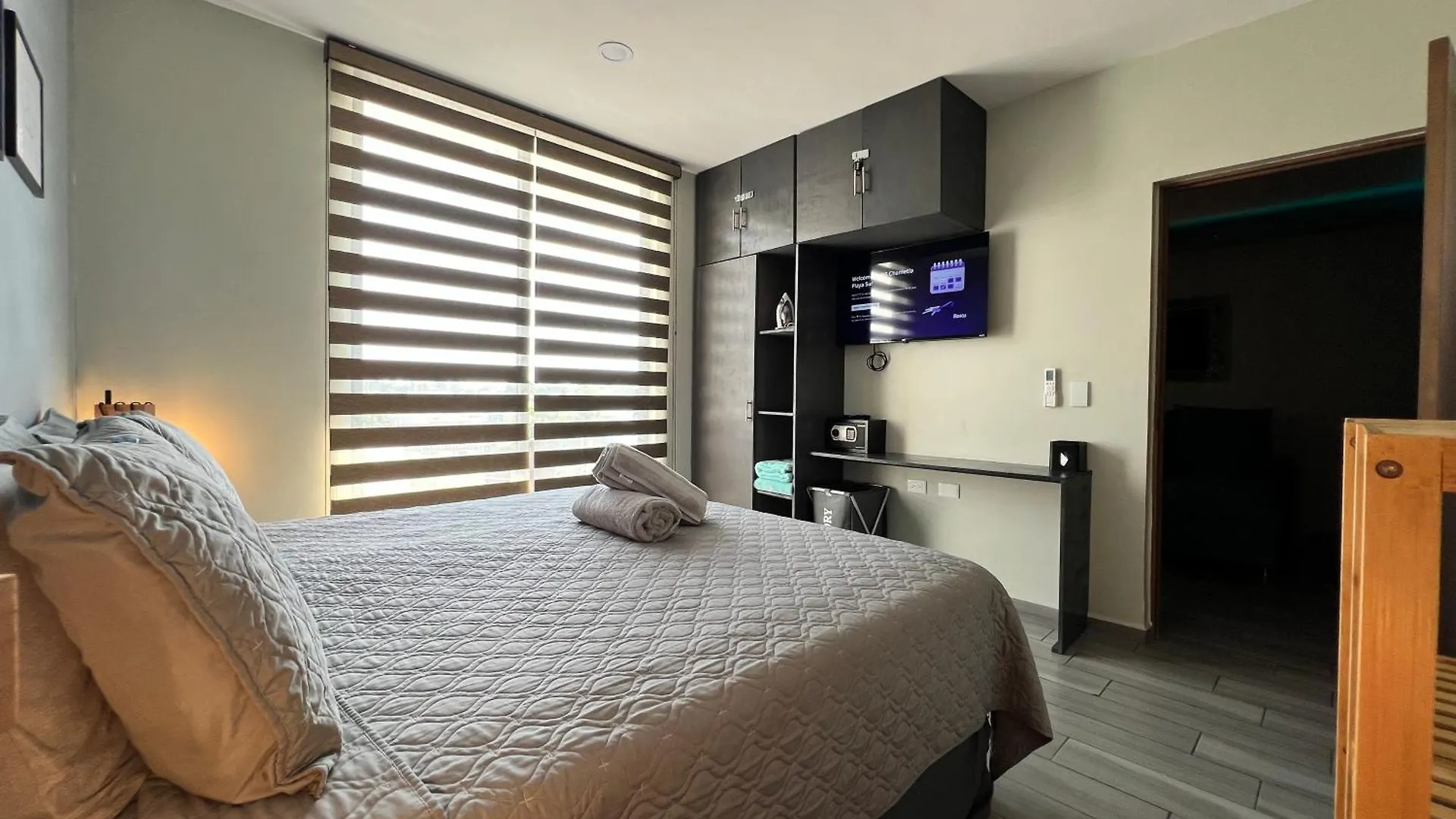 Apartment Luxe Modern-5 Star Area-Walk 2 Beach-Pool-Bbq-View-King Bed Mazatlan