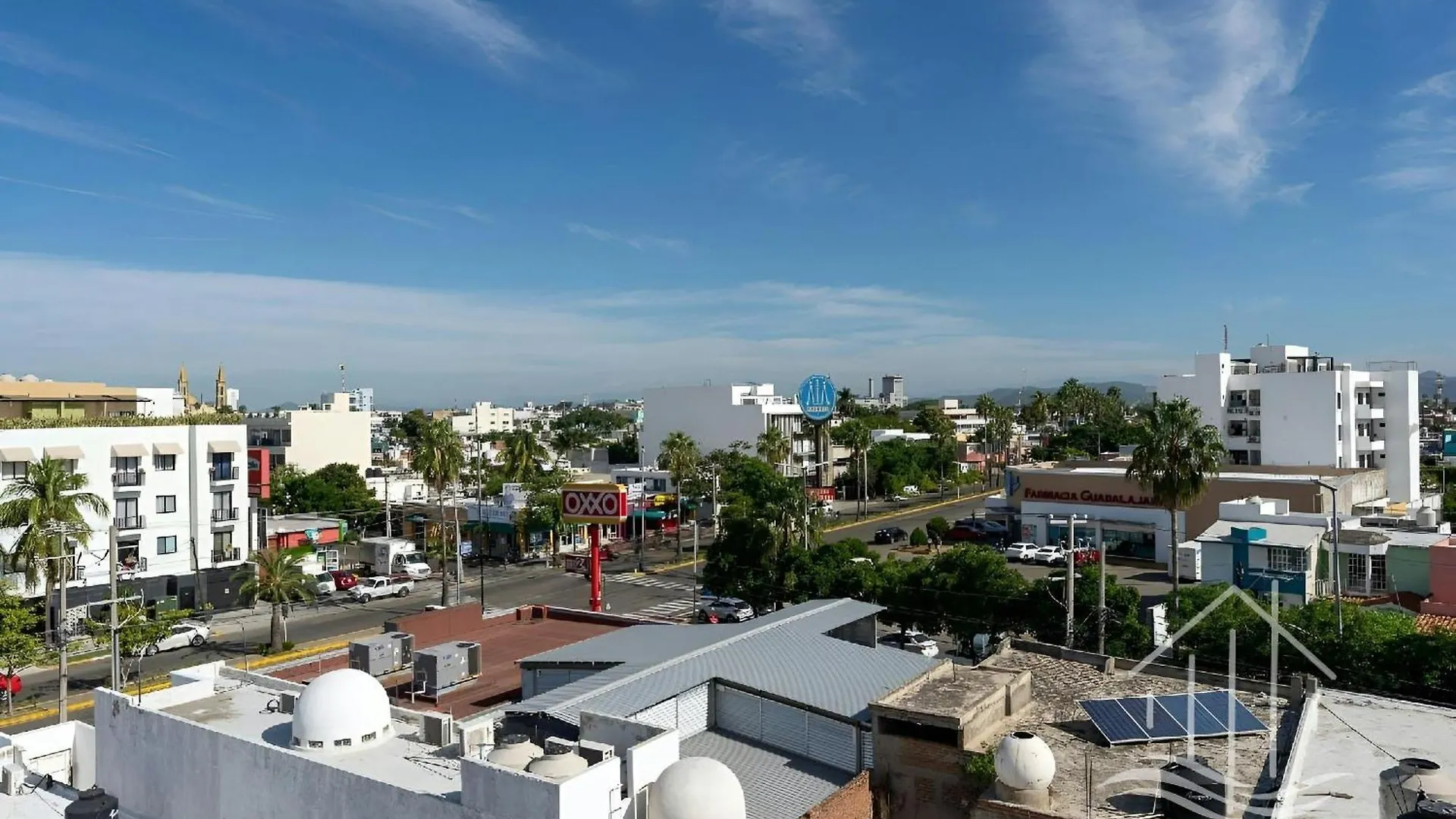 Luxe Modern-5 Star Area-Walk 2 Beach-Pool-Bbq-View-King Bed Mazatlan